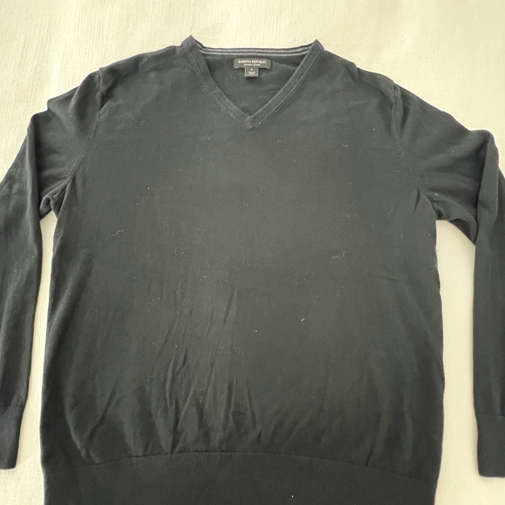Banana Republic Men's Black V-Neck Sweater